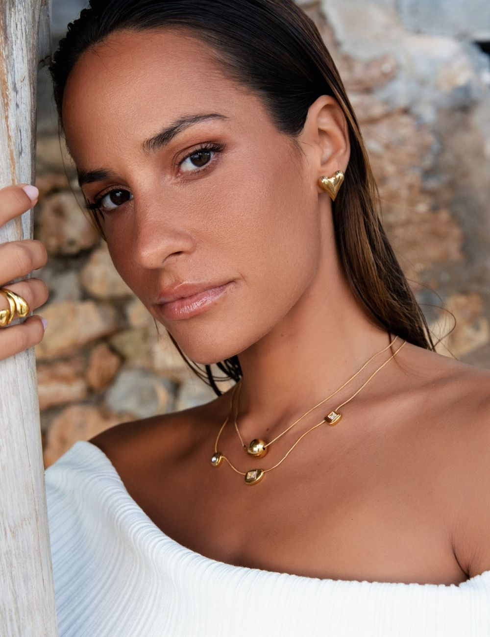 Collier Laura